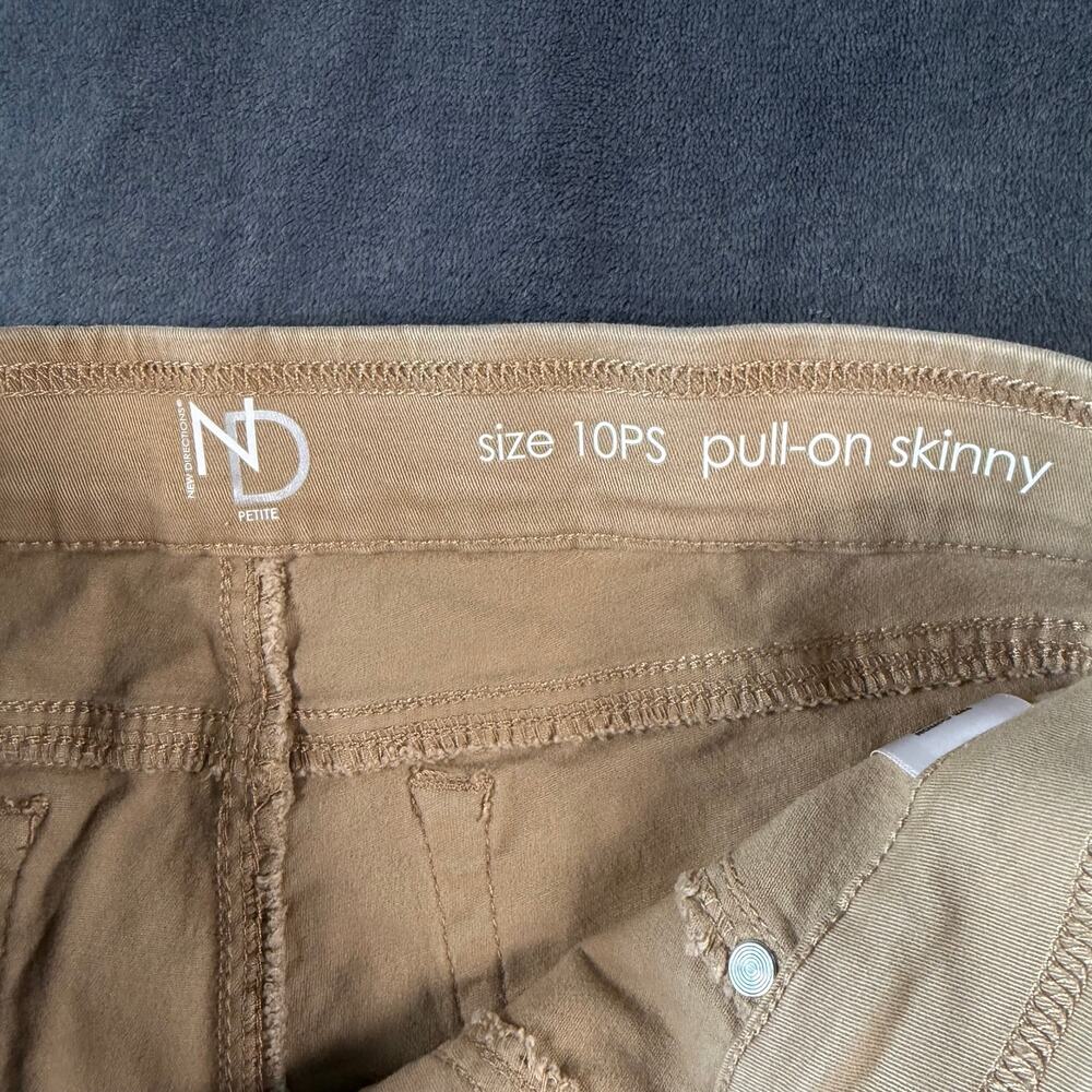 New Directions Women's 10PS Khaki Tan Pull On Skinny Stretch Pants Petite - Picture 3 of 7